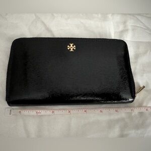 Tory Burch black wallet